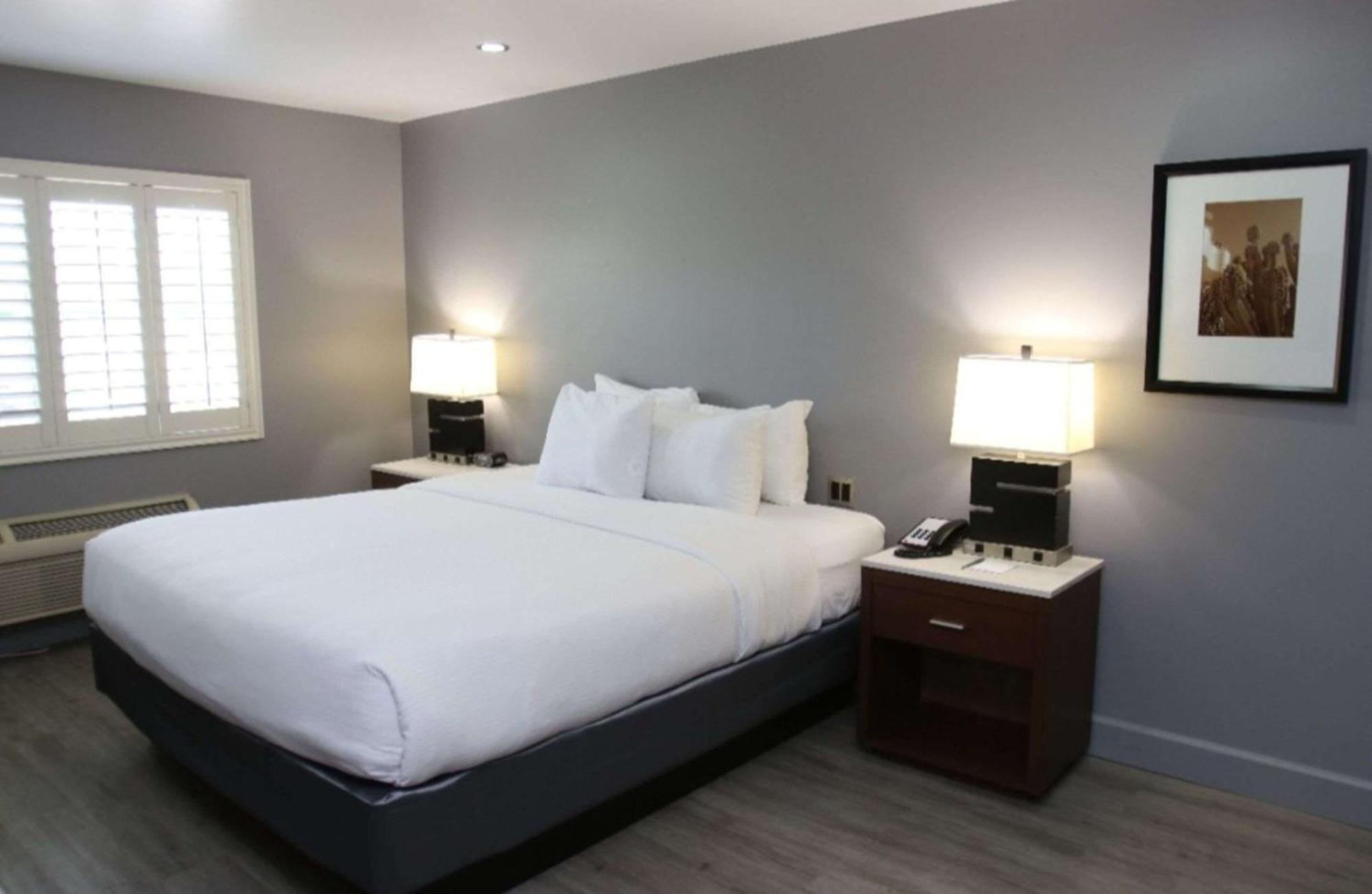 Hotel Blvd And Universal-hollywood, Ascend Collection